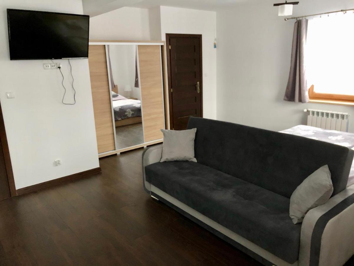 Apartamenty U Krysi Witów エクステリア 写真
